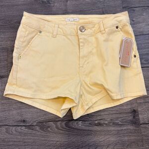 Cooper Key‎ Women's Yellow Denim Shorts Size 13